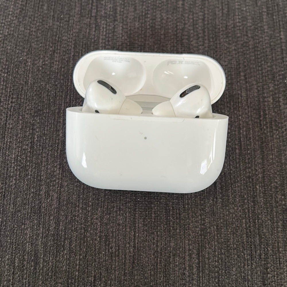 COPY - AirPods Pro 1st Generation
